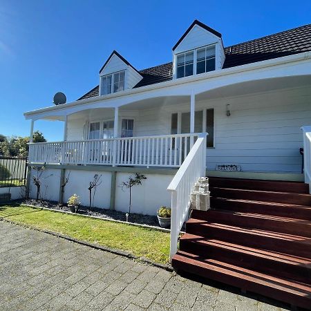 2Mins To Lakefront Family Retreat Taupo Luaran gambar
